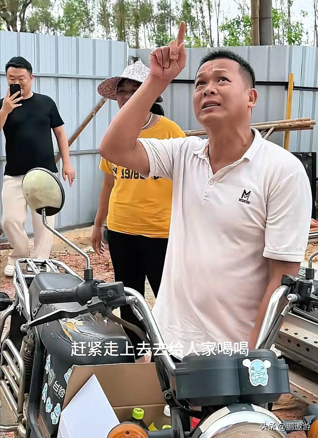 全红婵家别墅正式封顶，无人机环绕广告覆盖	，令人不适的事发生