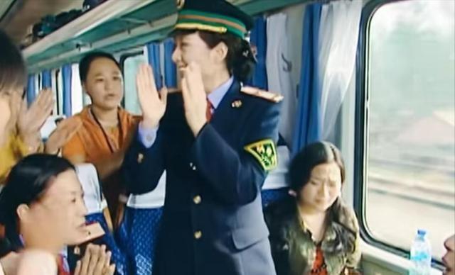 权色交易、陪睡上位，她压根不沾边，简直是娱圈的一股“清流”