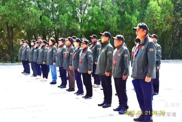 38军子弟瞻仰纪念塔山阻击战的英烈~38军子弟红色东北行第二行程