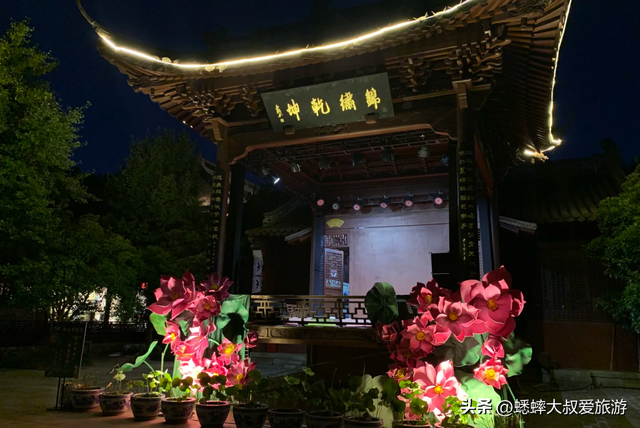 杭州千年古祠终于夜间开放，独特光影与节目，让秋日欢乐加倍！