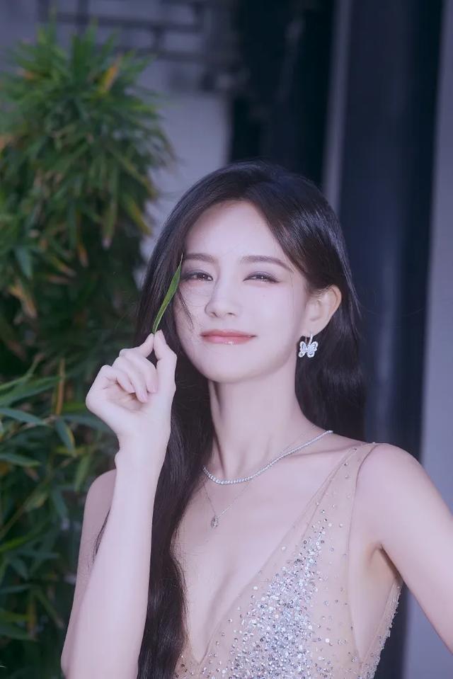 李一桐，又清纯又欲