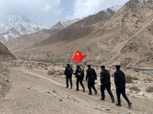 总投资超3000亿，专家高呼养不起，我国为何非要修第二条进藏铁路