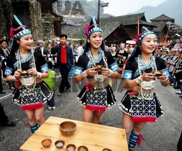 雷山新桥短裙苗