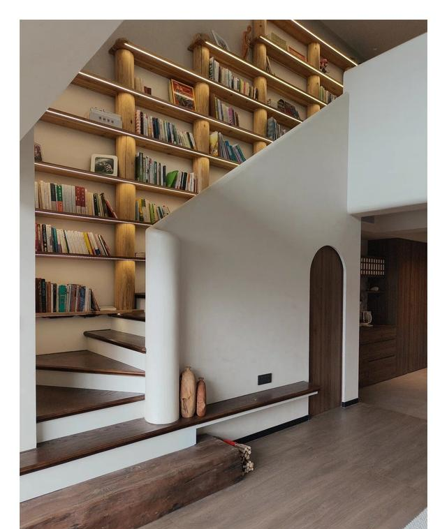 想不后悔！楼梯这样装，瞬间高级10倍，实用又惊艳！你会感谢我的