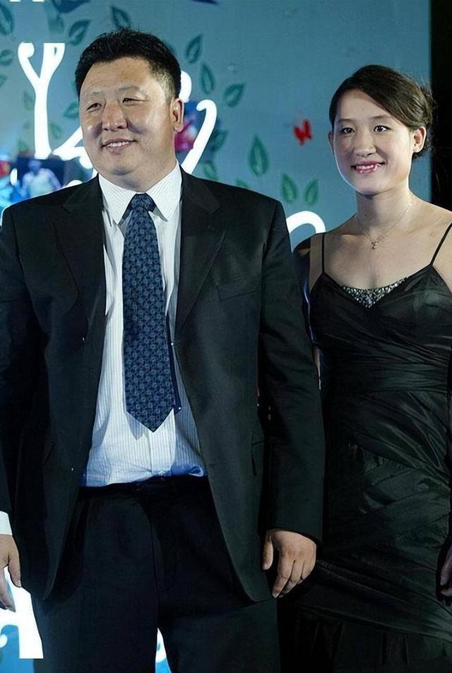 连娶3位徒弟，将奥运冠军变主妇，毁掉队员前途，金炜有多离谱？