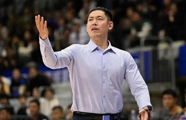 北控81-77辽宁	，没想到张庆鹏的发言竟这么说，杨鸣差得太多了