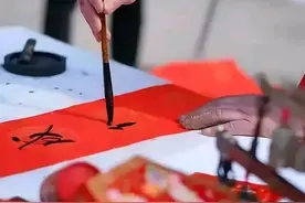 皇帝出上联：灯明月明，大明一统，无人敢对，6岁神童却张口就来图片