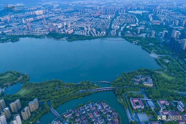 瓜渚湖畔优雅恬静、风光秀美,不知不觉间竟成了绍兴最宜居的地方