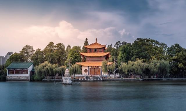 2025温州徐州大连GDP破万亿	，2027沈阳厦门	、绍兴、石家庄破万亿