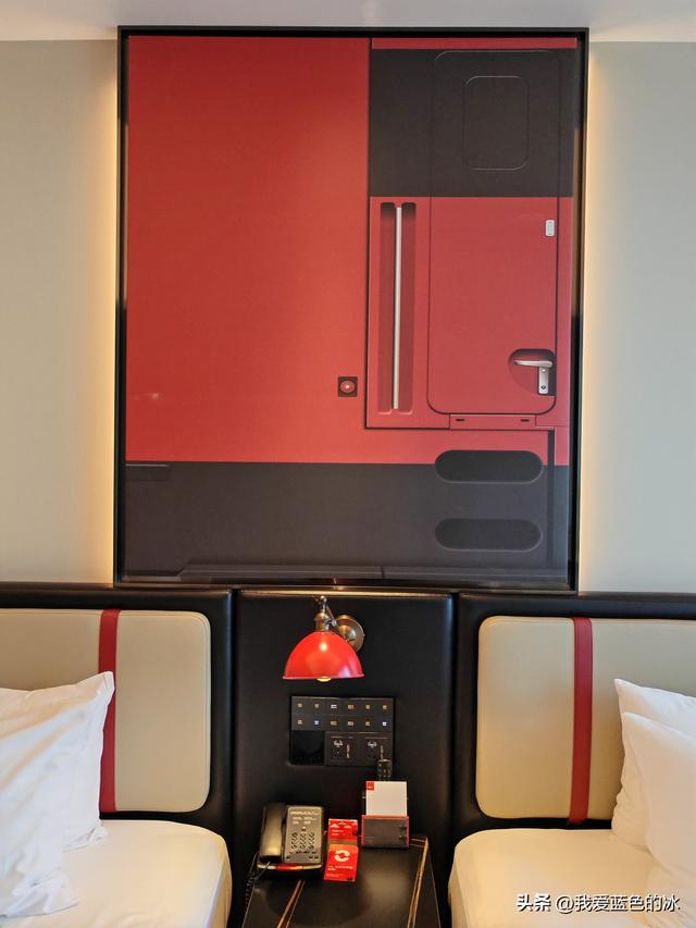 在广州入住这家酒店寻找“RED”，想起了大家来找茬游戏
