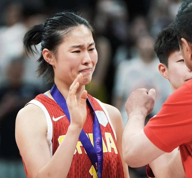 国家出手！宫鲁鸣打压球员真相大白，幕后黑手被抓，王思雨太无辜