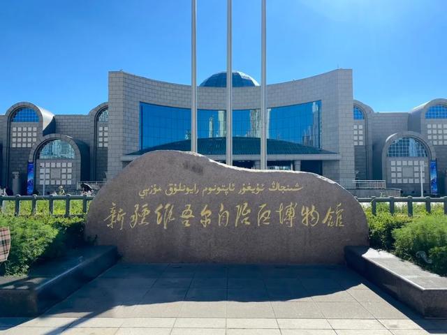 天山下的优美牧场、亚心之都——史上最全新疆乌鲁木齐旅游攻略