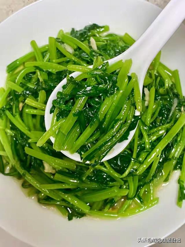 越吃眼睛越亮的菜，冬天使劲吃！一排毒、二明目、三助眠，别不懂