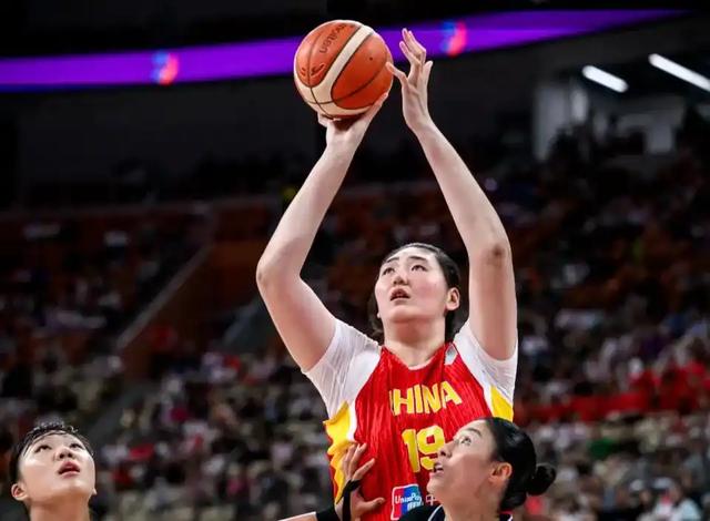 女篮丢冠后恐大换血！6大国手恐离队：杨力维李缘或告别国家队？