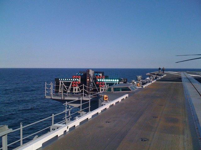 装了电磁弹射器，也装了阻拦索	，四川舰神速出海，其意义不一般