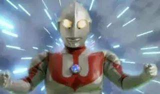 初代奥特曼佐菲和新奥特曼利匹亚佐菲