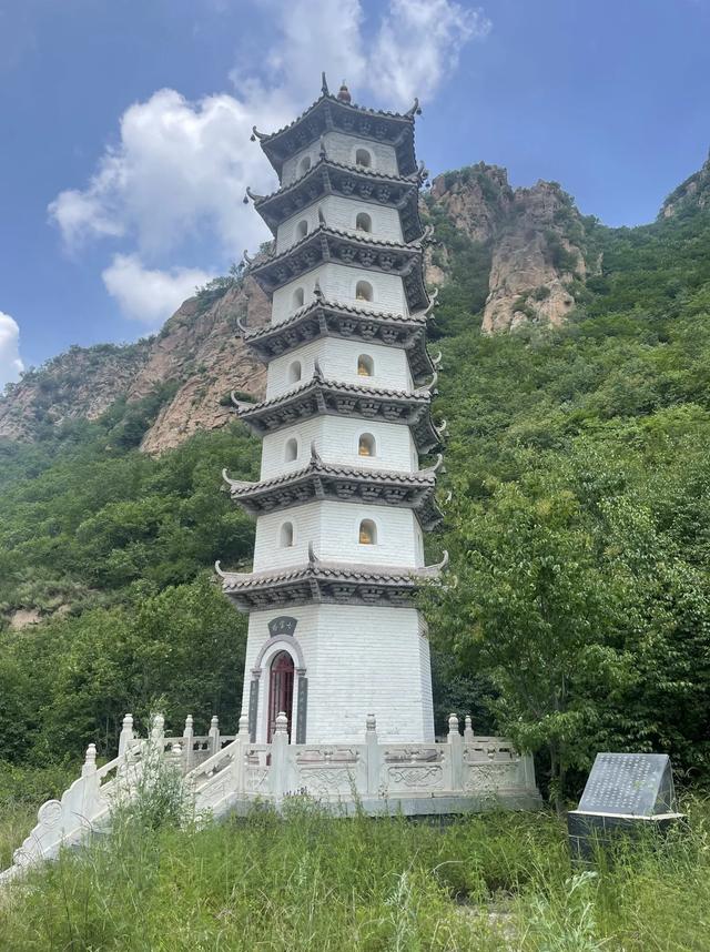 张家口深山藏古寺，景美人不知