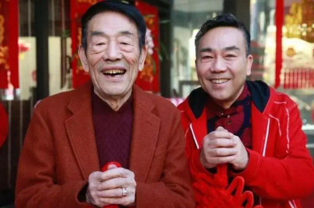 杨议曝冯巩没来葬礼真相！打了俩电话没接，送来一纸公函，不简单