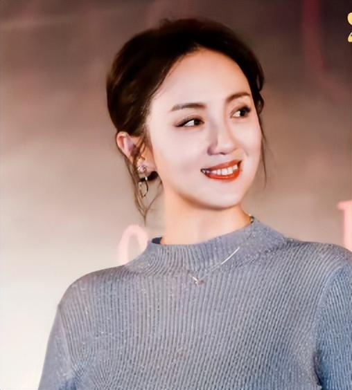 朱媛媛离开8个月后，52岁辛柏青终于传出喜讯	，朱媛媛可以放心了!