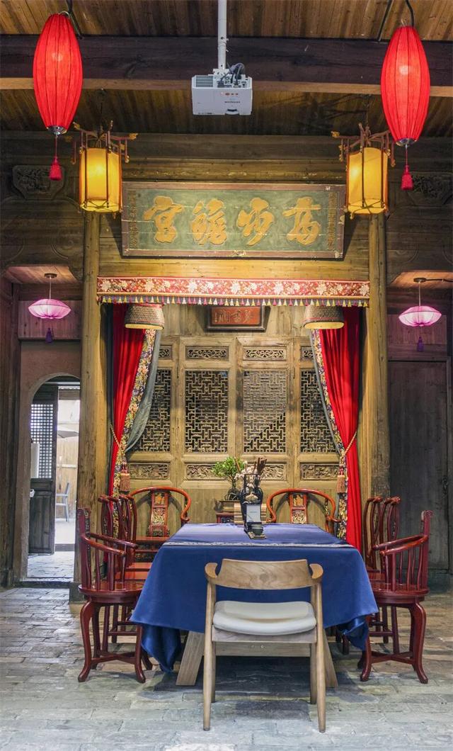 别再只去宏村了！这座水墨小城，藏着大半个徽州的秋，美得更诗意