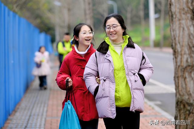 天全人的新年仪式:不抢头香,去登大岗山！1314米处遇见更好的自己