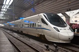 和谐号CRH5型电力动车组 / China Railway CRH5图片