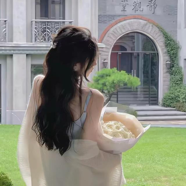 “总有一句文案是为你而写”