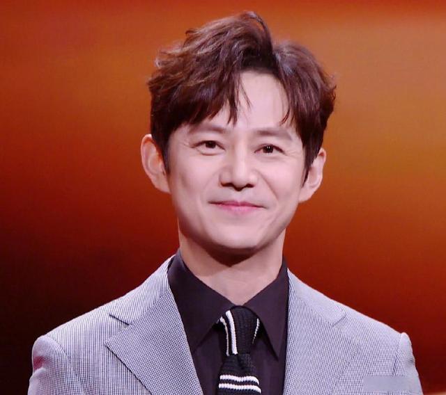 钱再多有什么用？官方出手揭开于谦真实现状，终是步上何炅的老路