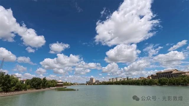 敦煌雨后党河风情线风景美如画