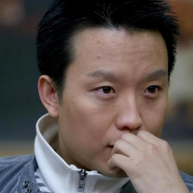 人狂必有祸！47岁的“跳梁小丑”李玉刚，终为自己的行为付出代价