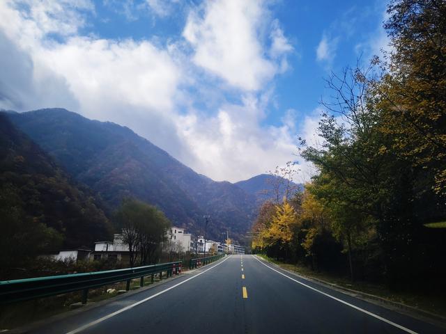 南行漫记：329公里的穿越之路，带你一起看红叶