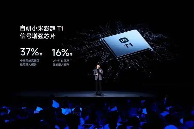 不只是性价比，雷军多次提及iPhone，小米、华为们都在打什么算盘
