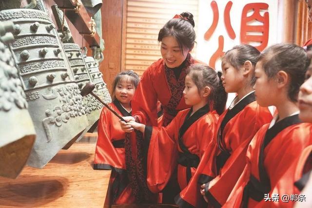 特色文旅邀你共赴诗意之约 “非遗传文脉 汉服舞鸡泽”