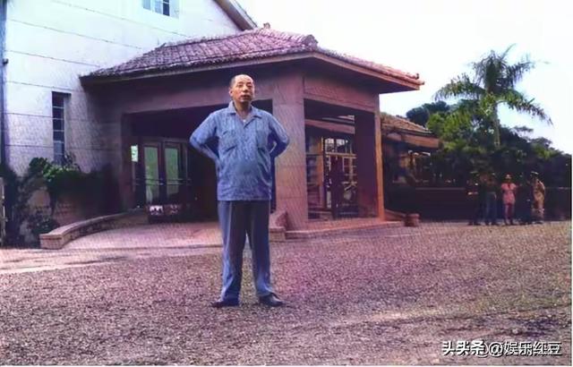 张学良和赵一荻被幽禁的真实彩色照，35岁赵一荻皮肤白皙风韵犹存