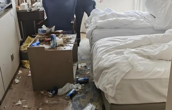 曝知名演员已枪毙！开辟中国娱乐圈首例，倪大红、李雪健或被牵连