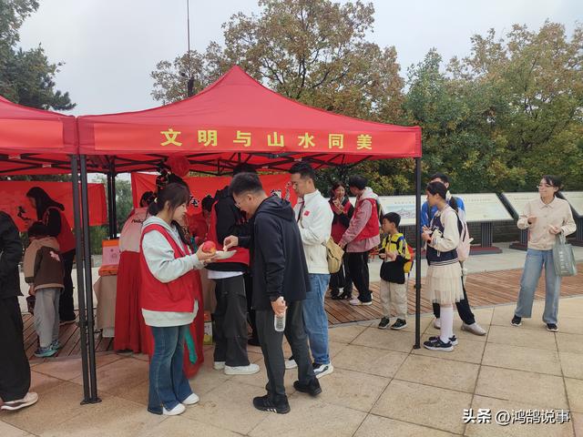 乾县：“庆‘双节’ 树新风 文明与山水同美”主题活动扮靓景区文明