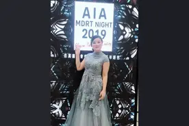 我裸辞铁饭碗，带娃到香港7年，年入三四百万，花1000万买70㎡房图片