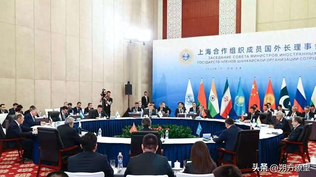 中方公布名单，20多国领导人将赴华，特朗普突然出手，信号明显