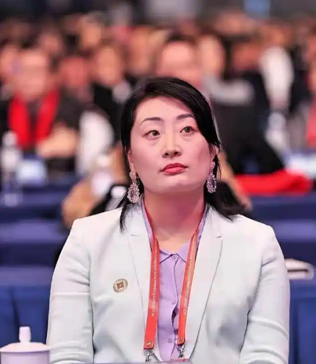 开始清算！宗馥莉已变更公司名，业务架空娃哈哈，私生子太像宗老