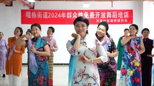 三亚地位不保？东北人悄悄换目的地，一去西双版纳就不想回来了