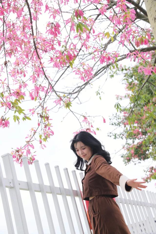 秋意浓，花开正艳！这周末，来东莞万江赏花秋游吧！