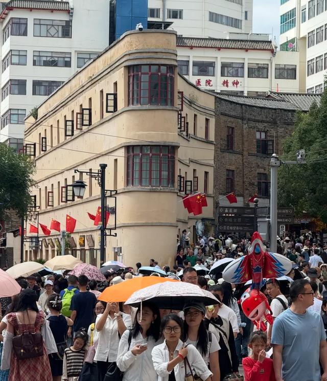 我是上海人，国庆杀到昆明，被这座大城市惊得目瞪口呆！