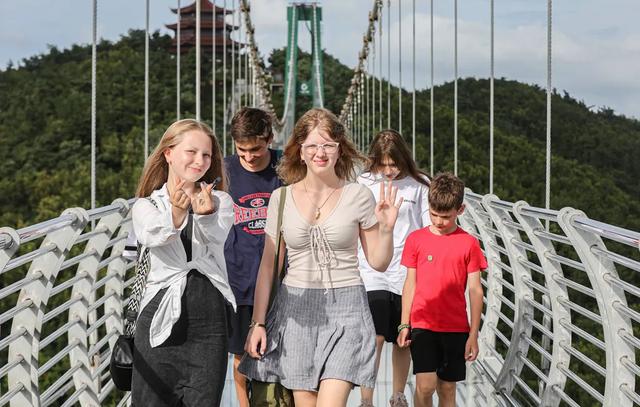 年终盘点丨60余次登上旅游热榜,威海凭啥?