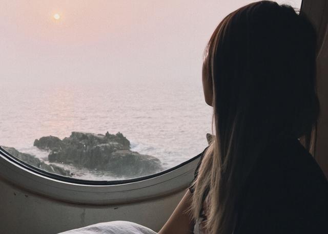 不打卡也能爱上青岛！轮渡追海鸥和早市啃馒头，体验本地人生活