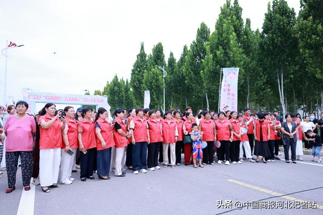 河北广宗县举办“骑遇甜蜜·青春同行”活动单身青年共赴浪漫之约