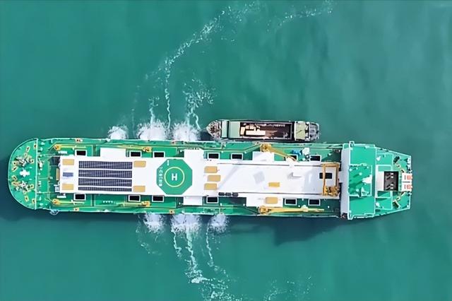 大国重器！沙海粮仓之后再现海上粮仓，15万吨级国字号重器成关键