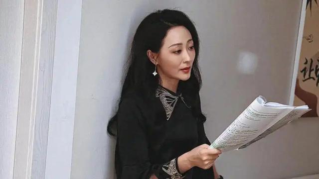短剧招募陷阱：中老年人逐梦“霸总爹”，先交6980培训费？