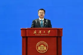 雷军2年修完4年学分！武大校长勉励新生做“学习的主人”图片