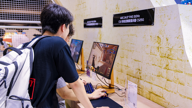 ChinaJoy2025丨TCL华星携手AOC&飞利浦EVNIA亮相，带来300Hz高刷电竞体验
