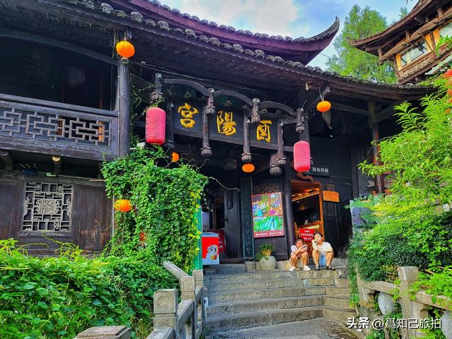 有着2300年历史的芙蓉镇是湘西“四大名镇”之一
